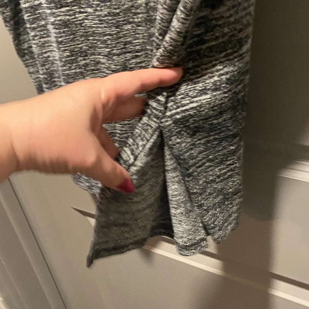 Ava Viv 2X Black Crisscross Neck Top Plus Size Tee - Picture 5 of 8